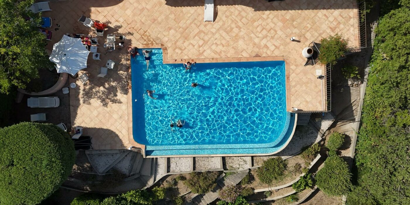 vue aérienne piscine